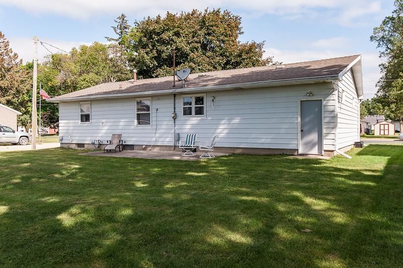 602 3rd St SW, Stewartville, MN 55976