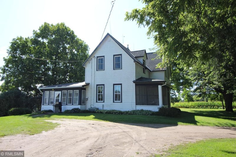 5384 County Road 7 SW, Howard Lake, MN 55349