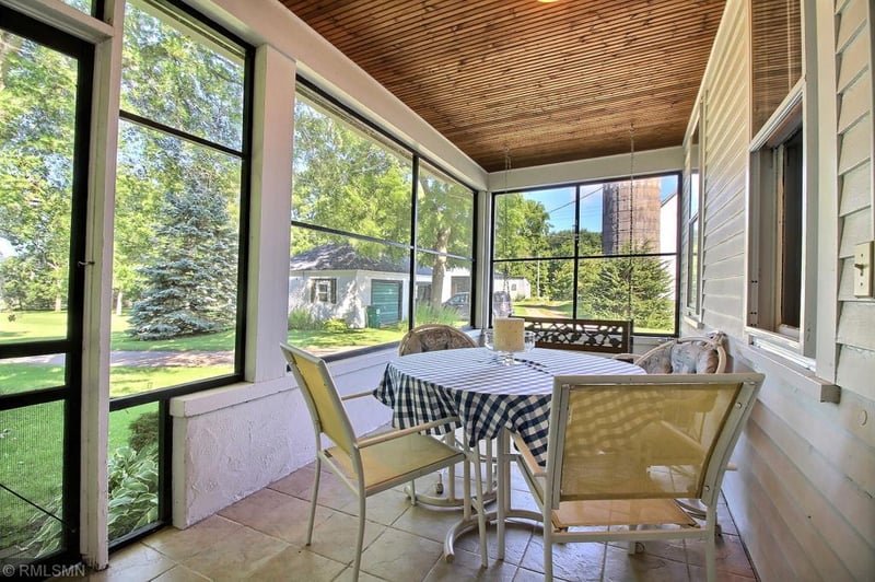 5384 County Road 7 SW, Howard Lake, MN 55349