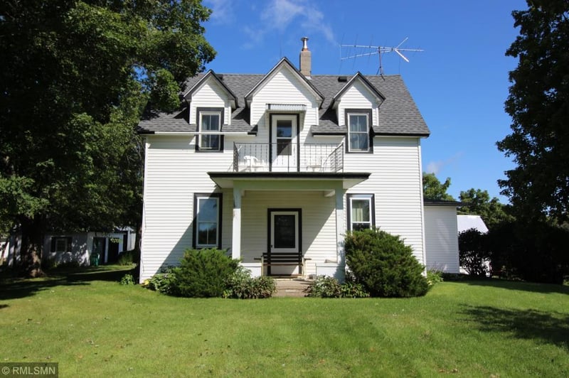 5384 County Road 7 SW, Howard Lake, MN 55349
