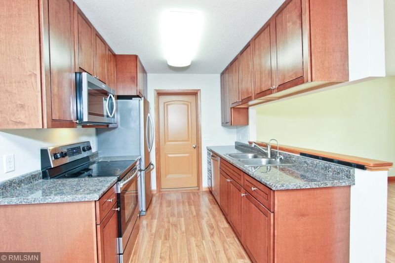 106 96th Ln NE, Blaine, MN 55434