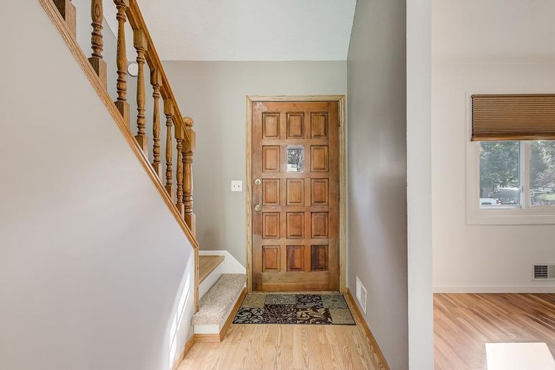 5109 Brighton Ln, Mounds View, MN 55112