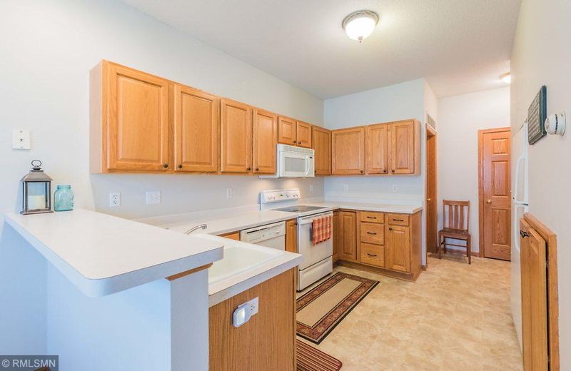 13846 Lily Dr, Rogers, MN 55374