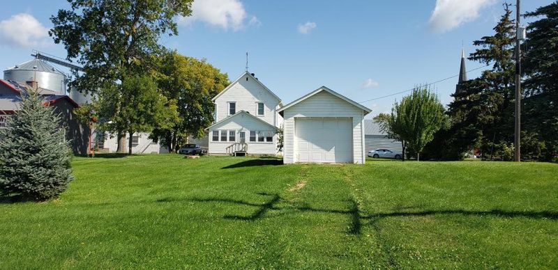 210 2nd St SE, Freeport, MN 56331