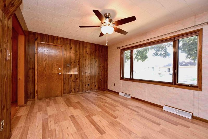 511 Wall St, Winona, MN 55987