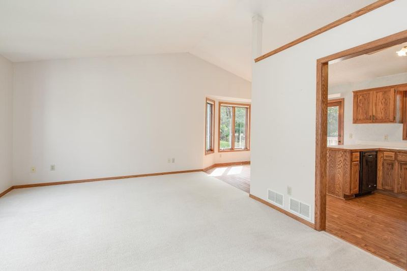 2380 Blueberry St, Inver Grove Heights, MN 55076