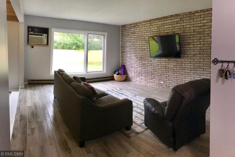 6811 Noble Ave N, Brooklyn Center, MN 55429