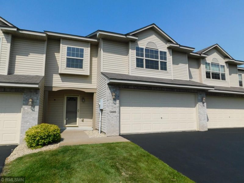 13685 Wellstead Dr, Rogers, MN 55374