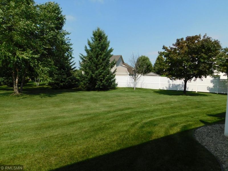 13685 Wellstead Dr, Rogers, MN 55374