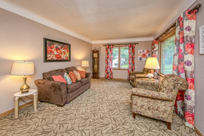 523 7th Ave N, South Saint Paul, MN 55075