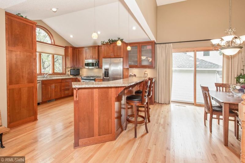 6624 Ruffed Grouse Rd, Lino Lakes, MN 55014