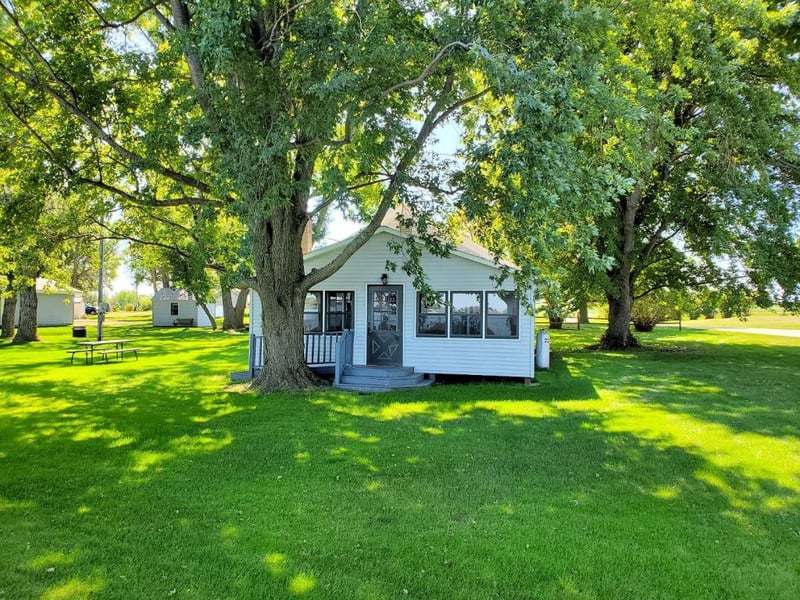 74 Pioneer Trl, Garvin, MN 56132