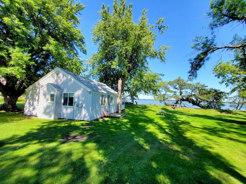 74 Pioneer Trl, Garvin, MN 56132