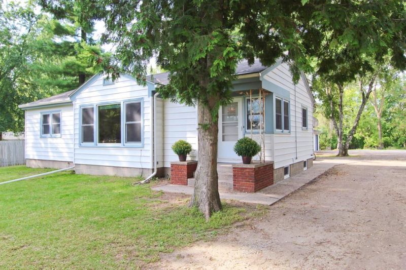 4429 Otter Lake Rd, White Bear Lake, MN 55110