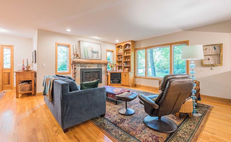 3200 Highland Ave, Wayzata, MN 55391