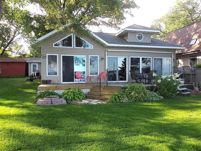 11223 Hubert Ln, Cold Spring, MN 56320