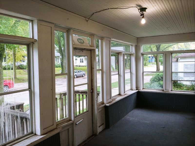 1030 N 5th St, Mankato, MN 56001