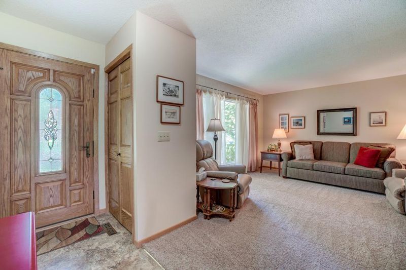 633 Nightingale Blvd, Stillwater, MN 55082