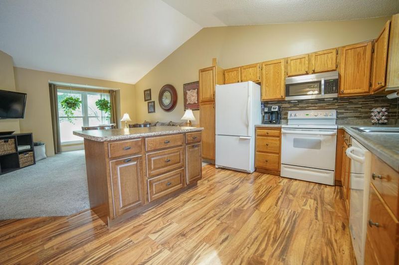 15706 Hannover Pa, Apple Valley, MN 55124