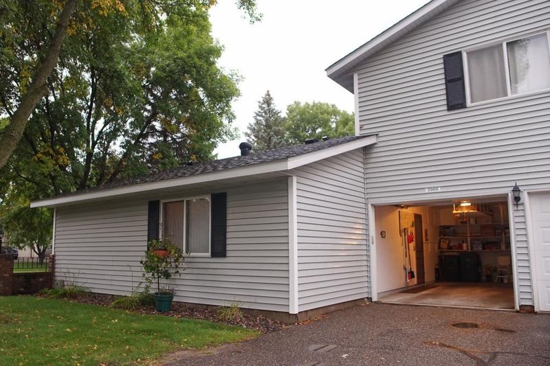 5986 Fernwood St, Shoreview, MN 55126