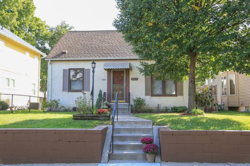 3942 Upton Ave N, Minneapolis, MN 55412