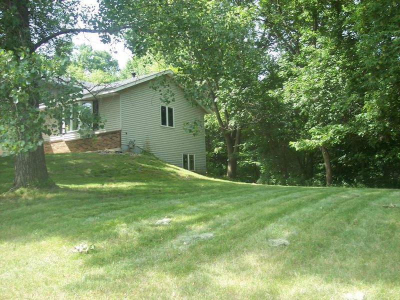 2559 64th St E, Inver Grove Heights, MN 55076