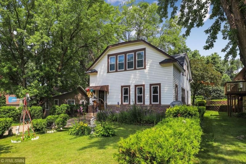2545 15th Ave E, North Saint Paul, MN 55109