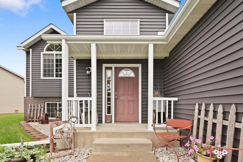 219 Iris Lane E, Saint Joseph, MN 56374