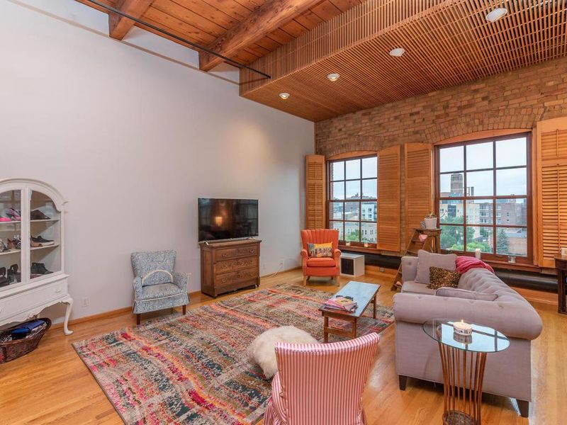 716 N 1st St #636, Minneapolis, MN 55401