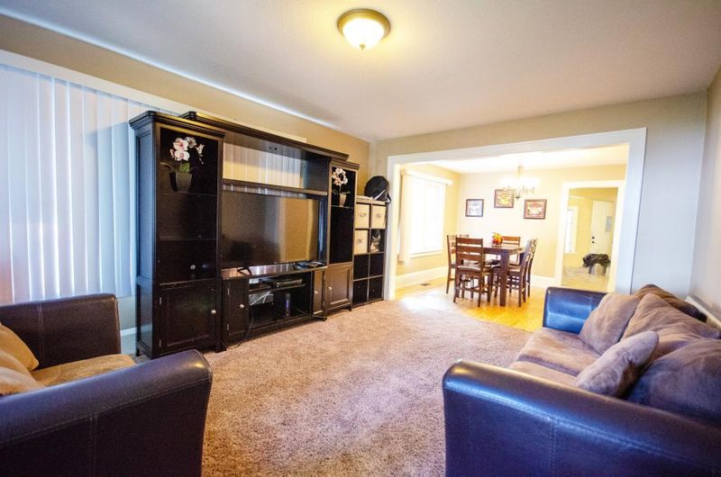 3339 Oliver Ave N, Minneapolis, MN 55412