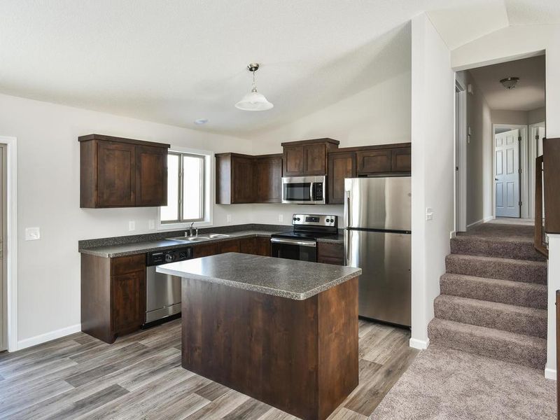 7228 376th Cir, North Branch, MN 55056