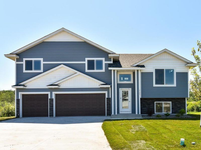 7228 376th Cir, North Branch, MN 55056