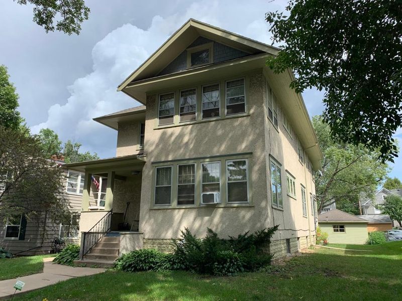 684 Cherokee Ave, Saint Paul, MN 55107