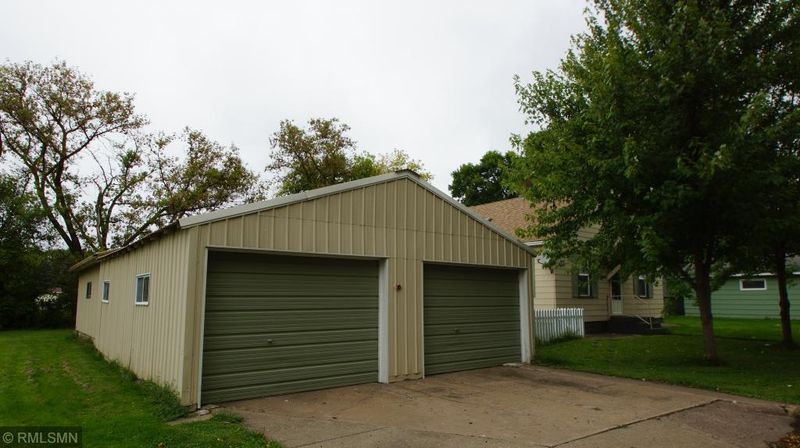 465 S Irving Ave, Rush City, MN 55069