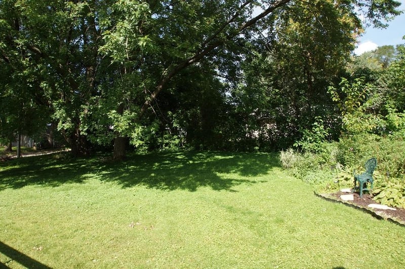 827 46 1/2 Ave NE, Hilltop, MN 55421