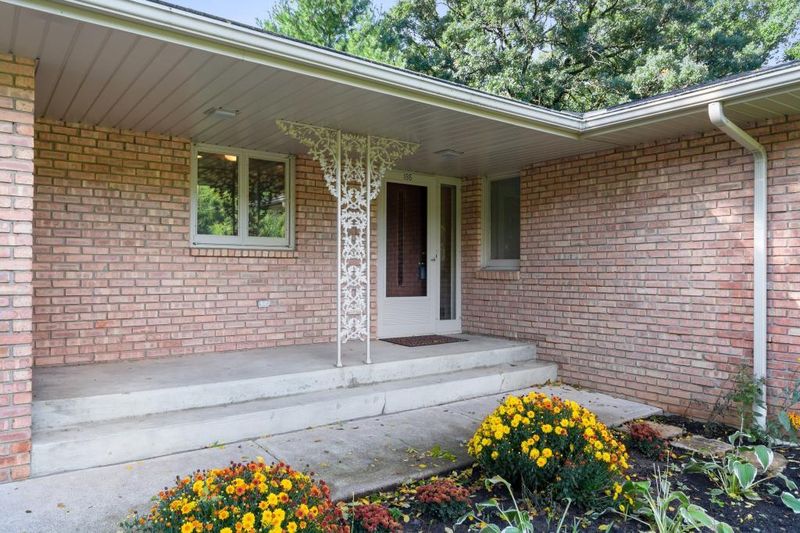 186 Cedar St, White Bear Lake, MN 55110