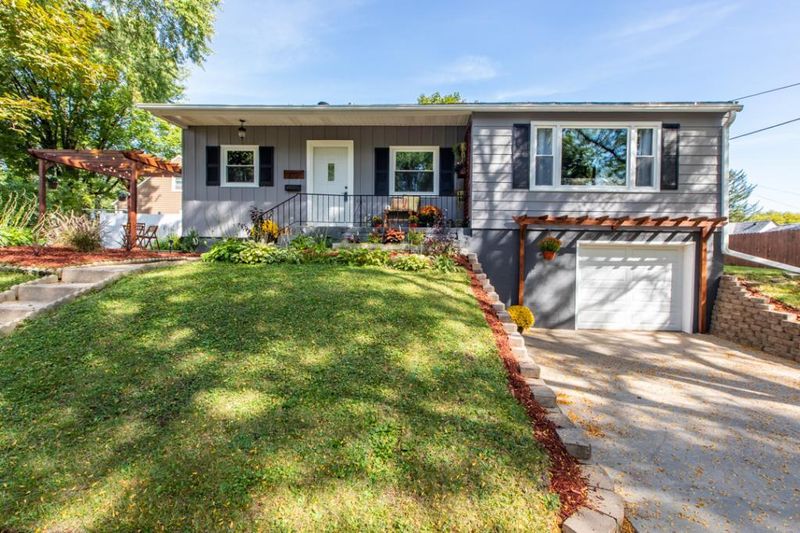 515 12th St NW, Rochester, MN 55901