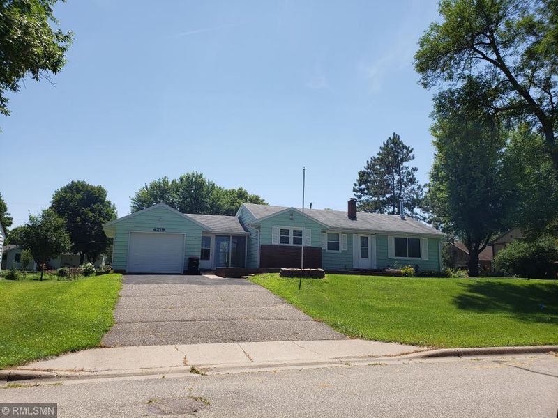 4219 Raymond St, Red Wing, MN 55066