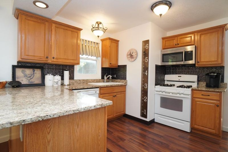 4225 Highland Rd, Minnetrista, MN 55375
