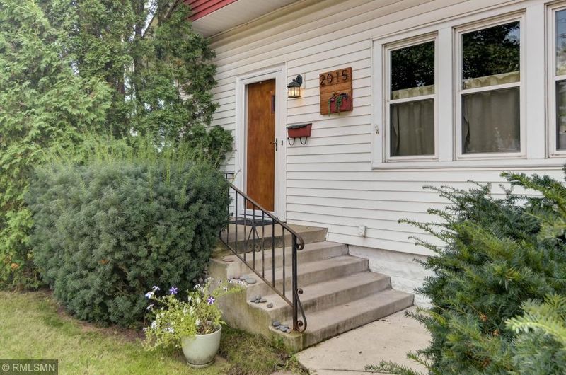 2015 E 42nd St, Minneapolis, MN 55407