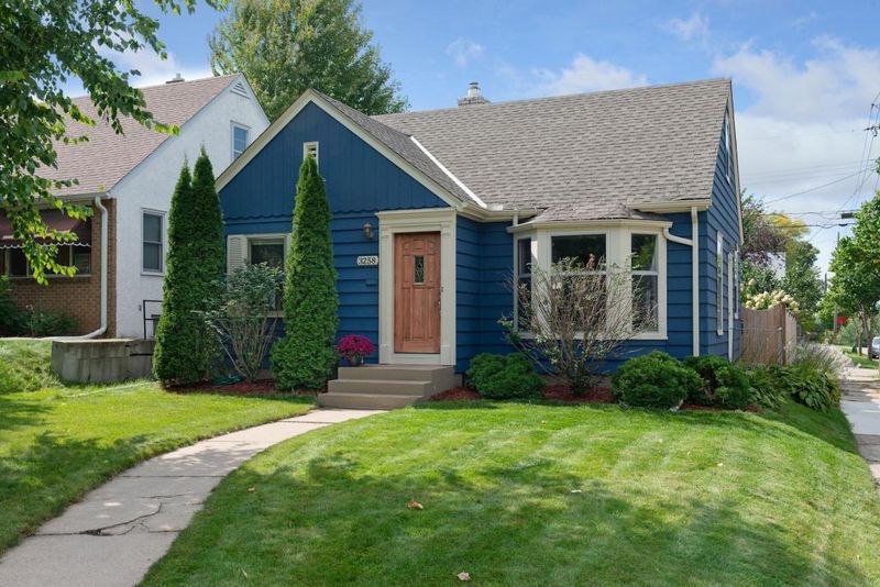 3258 Buchanan St NE, Minneapolis, MN 55418