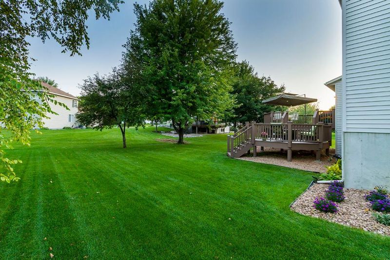 2096 Alden Ave, Shakopee, MN 55379