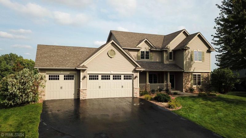 9719 Dunes Ave, Cottage Grove, MN 55016