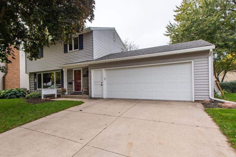 1529 8th Ave SE, Rochester, MN 55904