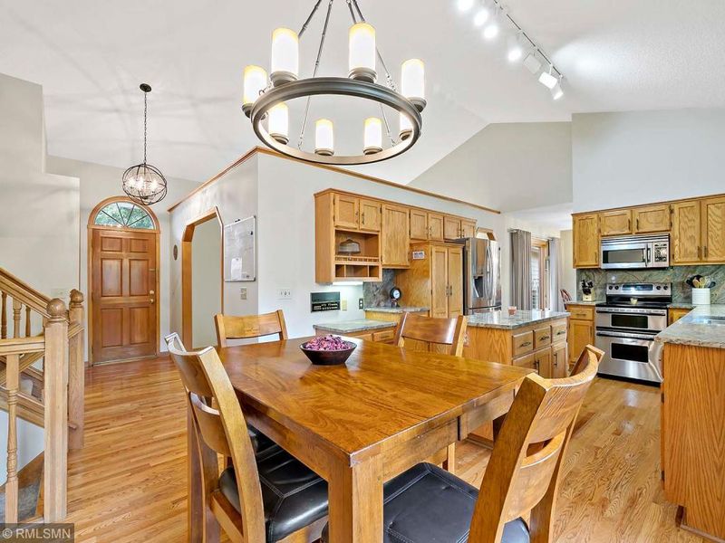 6420 Deerwood Ln, Lino Lakes, MN 55014