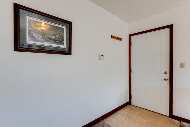 950 Willow St, Faribault, MN 55021