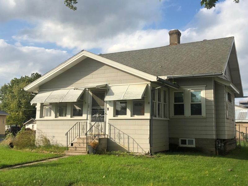 105 Oak Ave SW, Montgomery, MN 56069