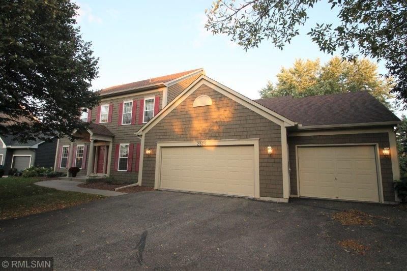 2525 Christian Pw, Chaska, MN 55318