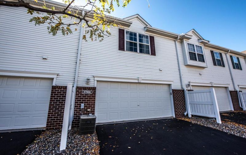 3799 Hazel Trl #E, Woodbury, MN 55129