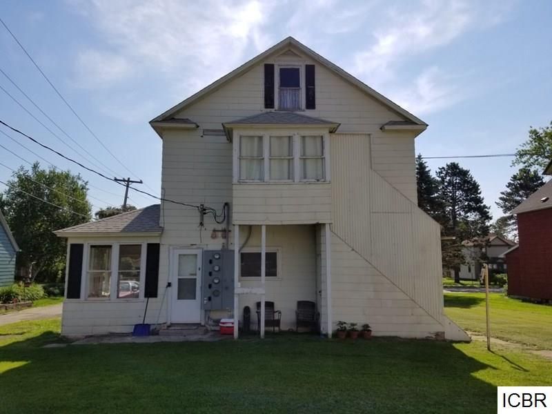 205 Powell Ave, Coleraine, MN 55722
